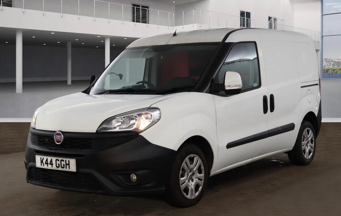 Used Fiat Doblo 2017 for sale - 77882430: Photo 2