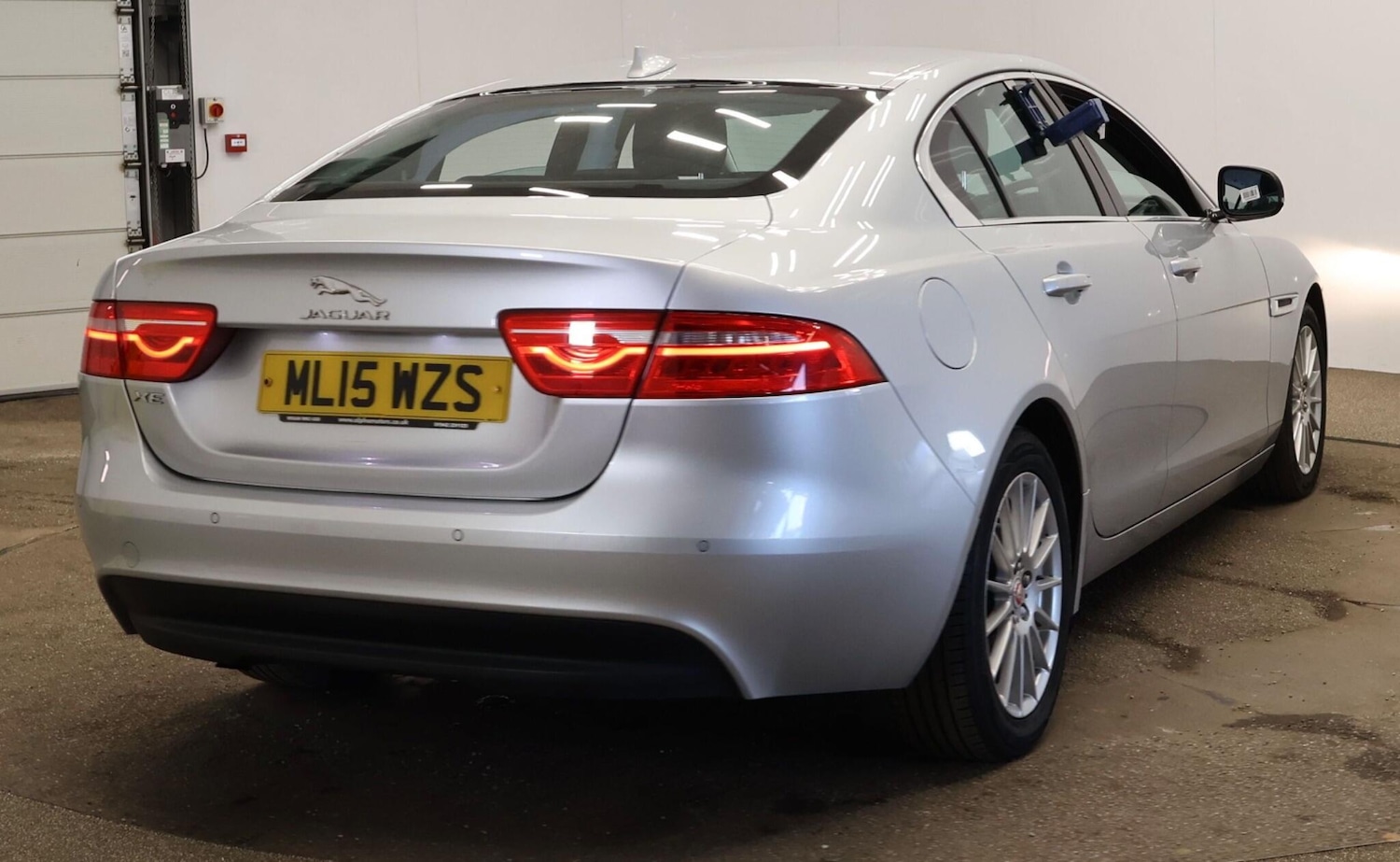 Used Jaguar XE 2015 for sale - 77970026: Photo 2