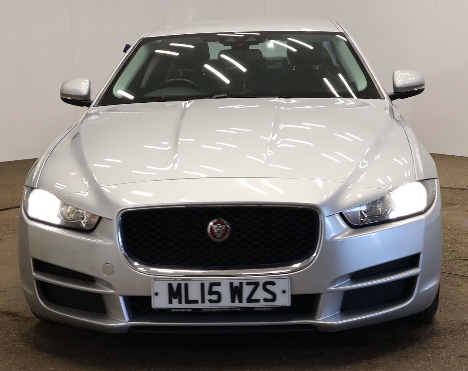 Used Jaguar XE 2015 for sale - 77970026: Photo 3