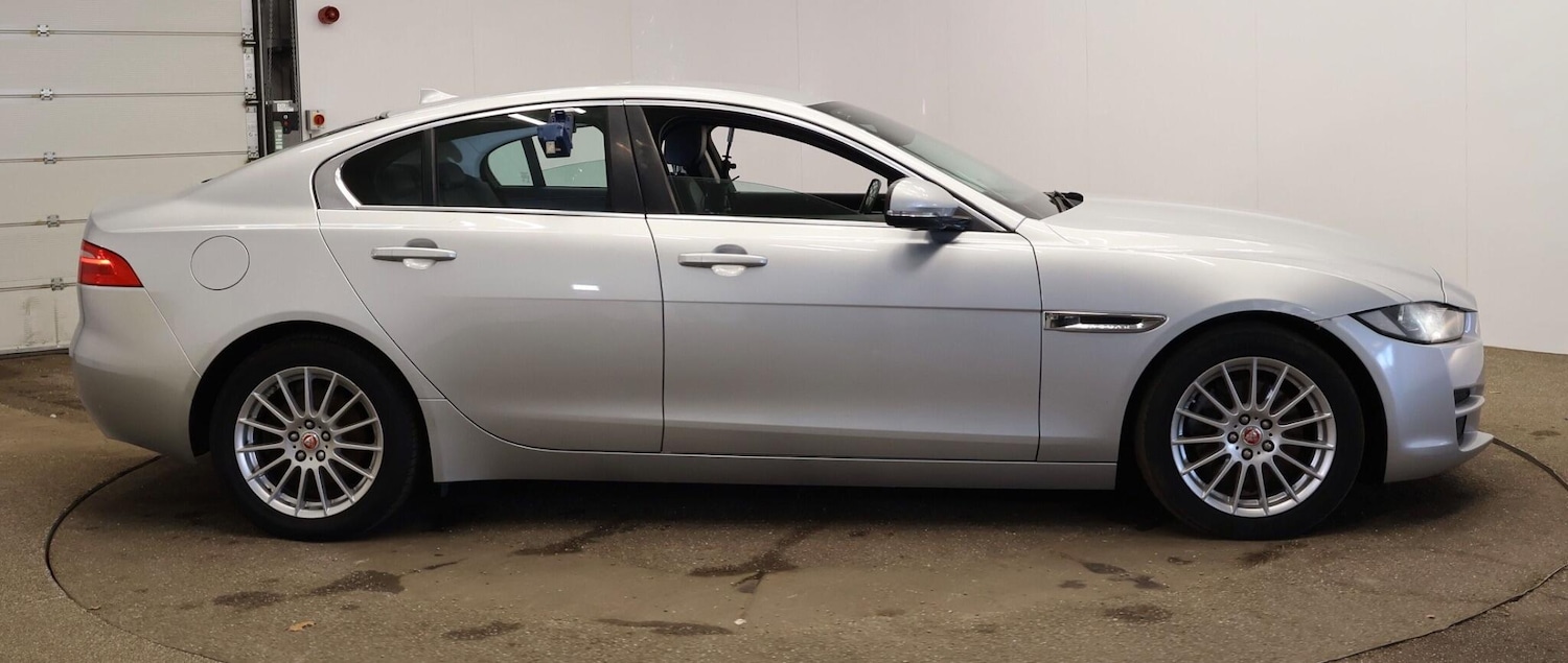 Used Jaguar XE 2015 for sale - 77970026: Photo 6