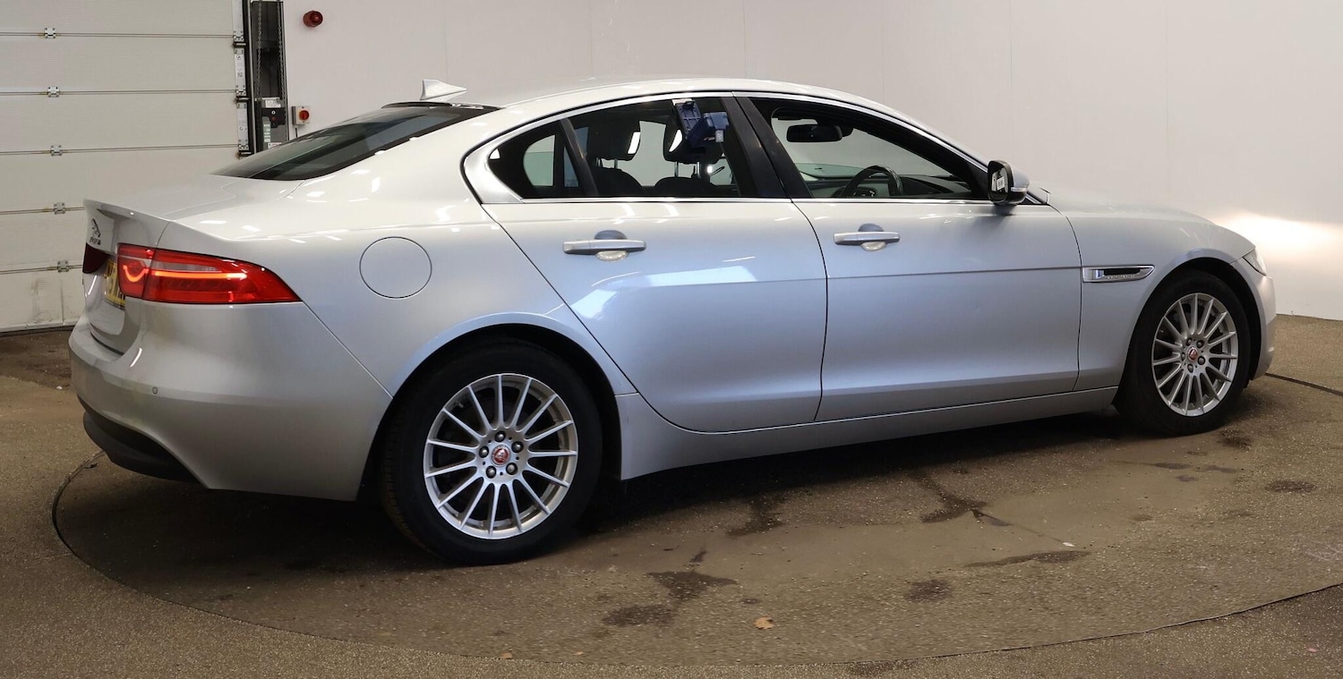 Used Jaguar XE 2015 for sale - 77970026: Photo 7