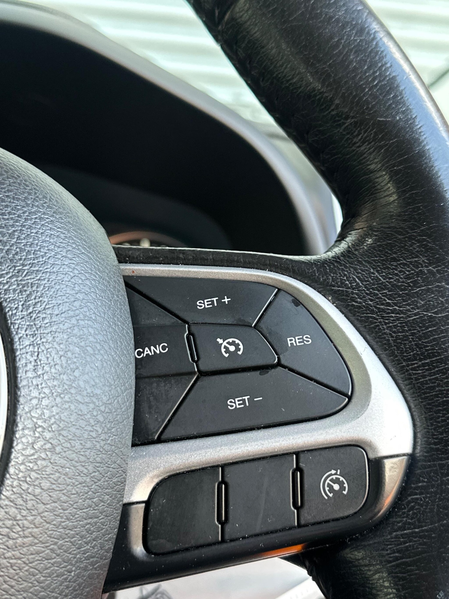 Used Jeep Renegade 2016 for sale - 75707942: Photo 21