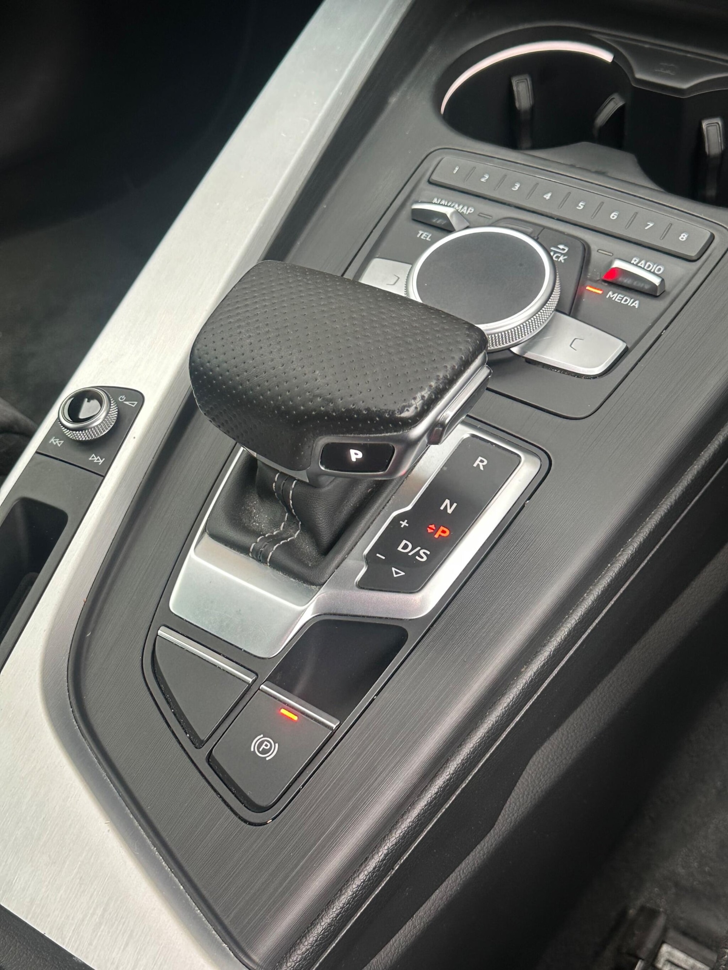 Used Audi A4 2016 for sale - 76538644: Photo 25