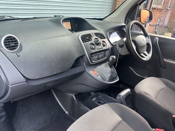 Used Renault Kangoo 2020 for sale - 76259393: Photo 9