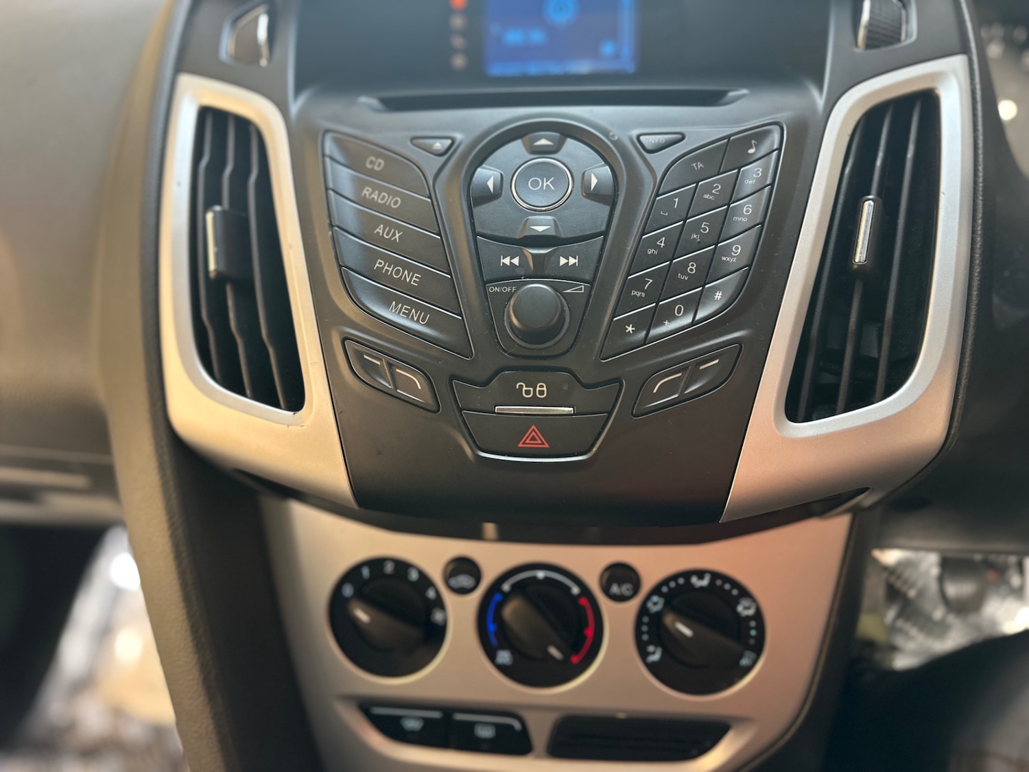 Used Ford Focus 2011 for sale - 76527279: Photo 18