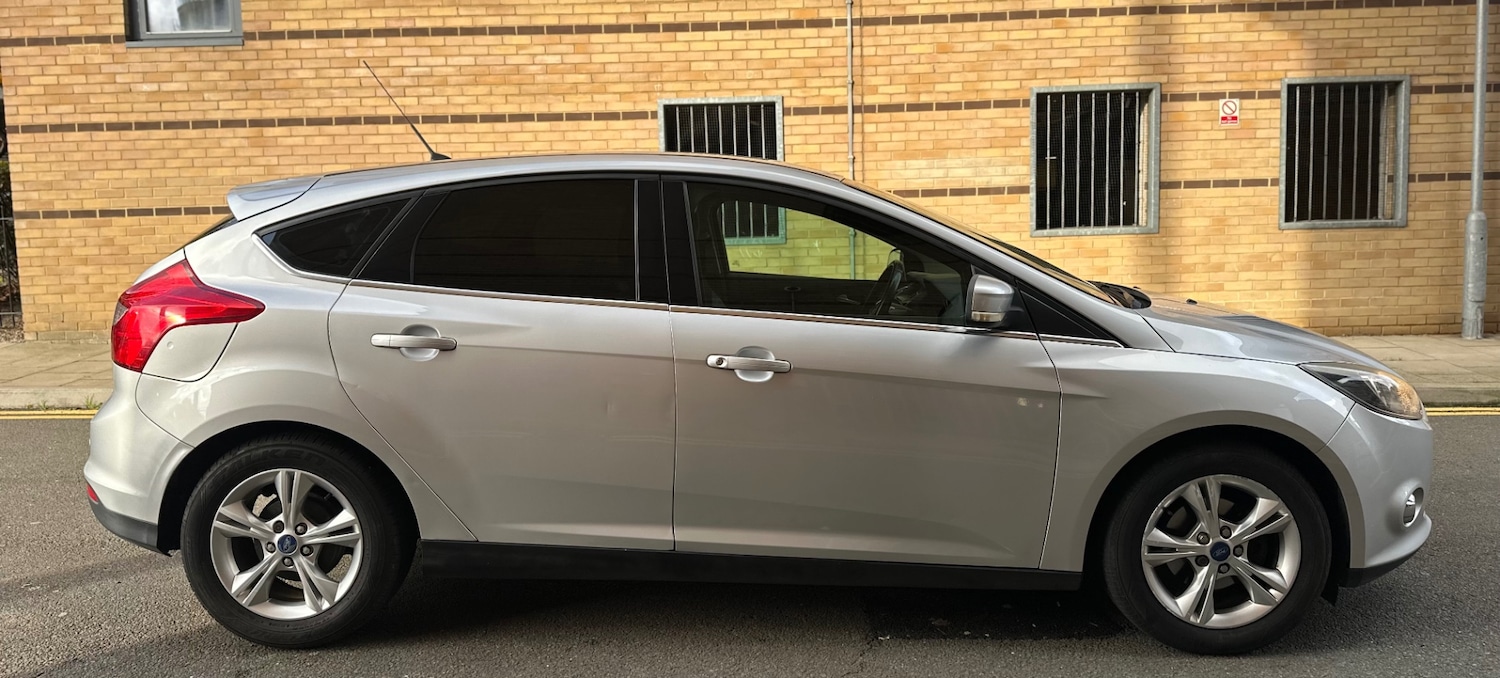 Used Ford Focus 2011 for sale - 76527279: Photo 8