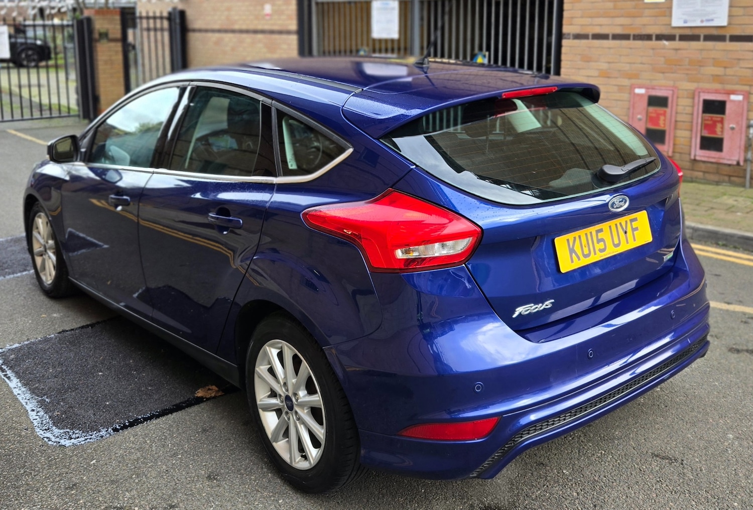 Used Ford Focus 2015 for sale - 76923984: Photo 5