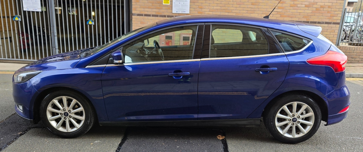 Used Ford Focus 2015 for sale - 76923984: Photo 7