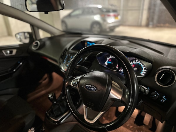 Used Ford Fiesta 2013 for sale - 76240305: Photo 10