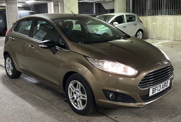 Used Ford Fiesta 2013 for sale - 76240305: Photo 2