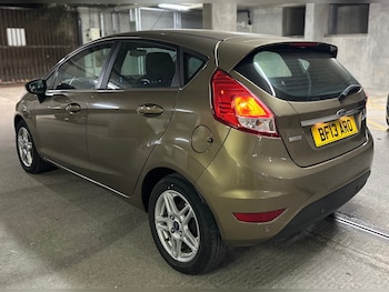 Used Ford Fiesta 2013 for sale - 76240305: Photo 4