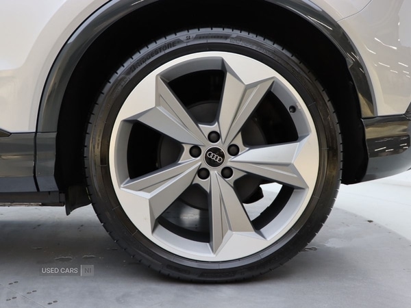 Used Audi Q4 e-tron 2025 for sale - 77084560: Photo 5