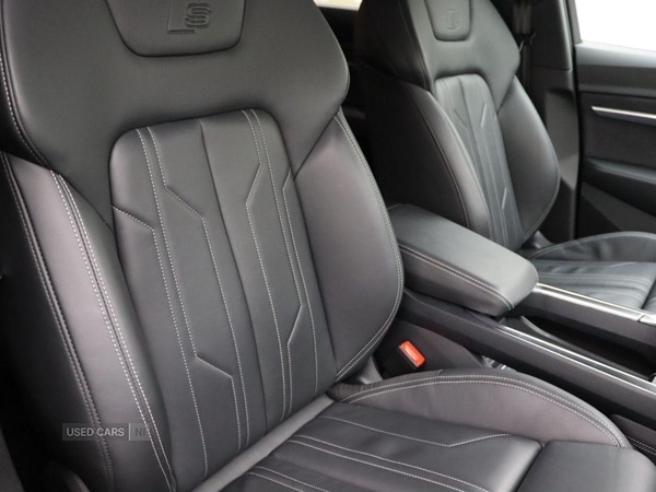 Used Audi Q8 2023 for sale - 76513912: Photo 2