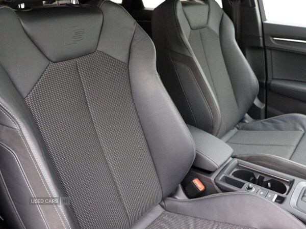 Used Audi Q3 2020 for sale - 76228433: Photo 2