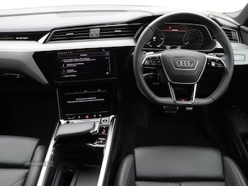 Used Audi Q8 2024 for sale - 78935755: Photo