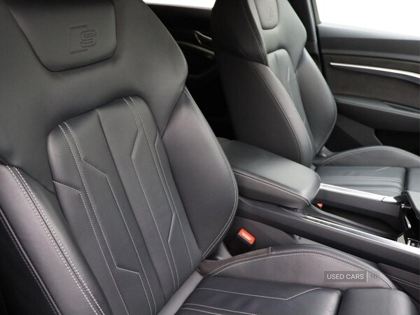 Used Audi e-tron 2021 for sale - 75540604: Photo 2