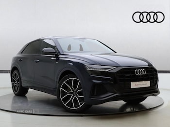 Audi - Q8