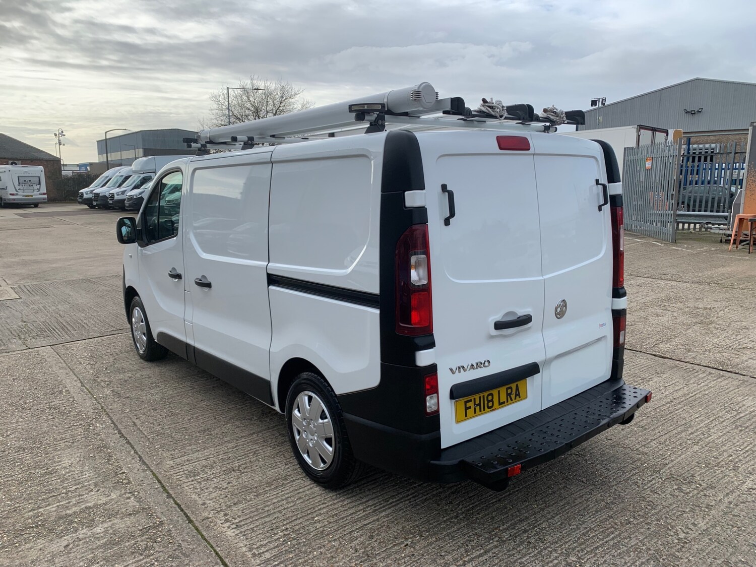 Used Vauxhall Vivaro 2018 for sale - 77618350: Photo 5