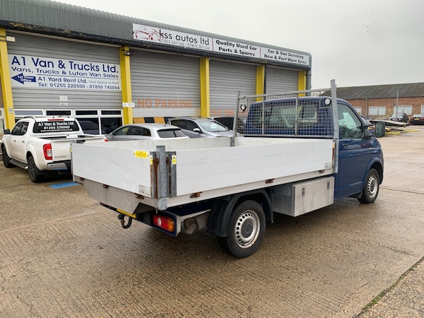Used Volkswagen Transporter 2018 for sale - 73252788: Photo 2