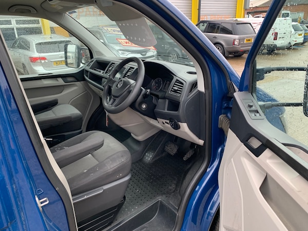 Used Volkswagen Transporter 2018 for sale - 73252788: Photo 9