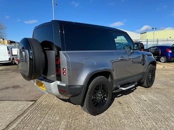 Used Land Rover Defender 2022 for sale - 79151663: Photo