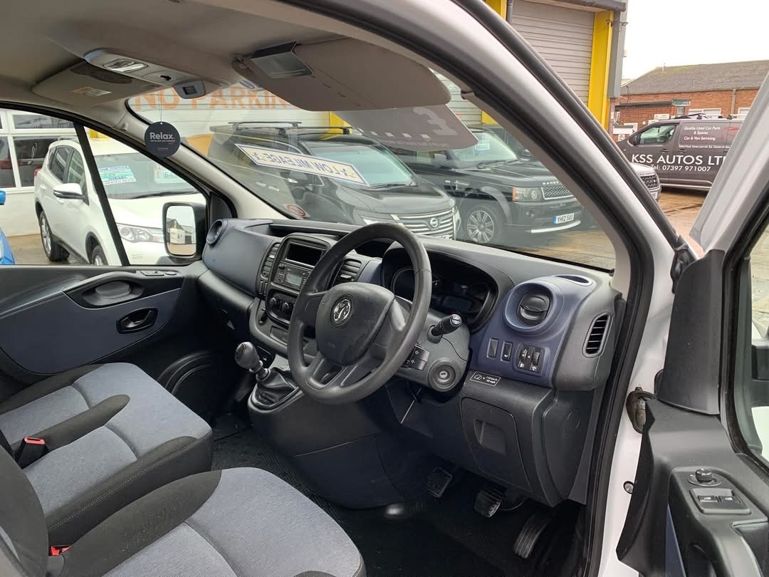 Used Vauxhall Vivaro 2017 for sale - 77148957: Photo 11