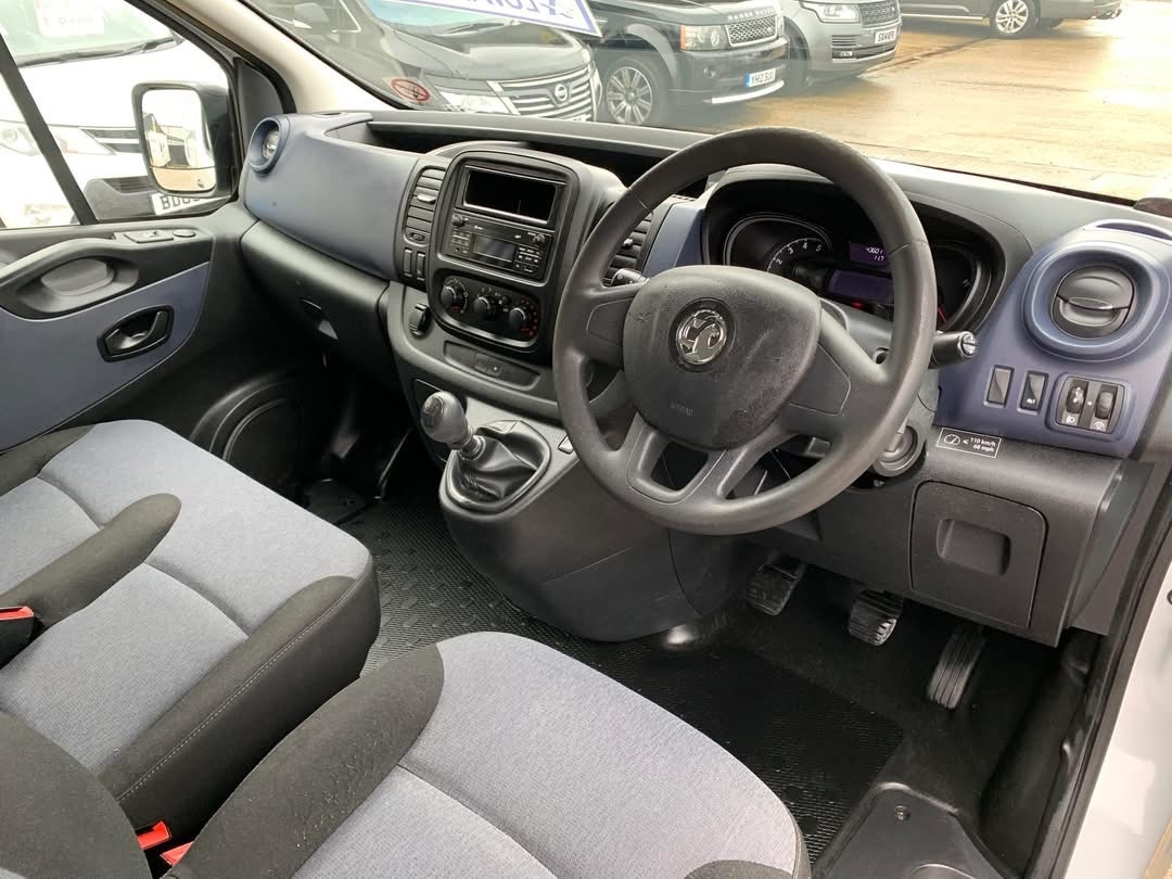 Used Vauxhall Vivaro 2017 for sale - 77148957: Photo 12