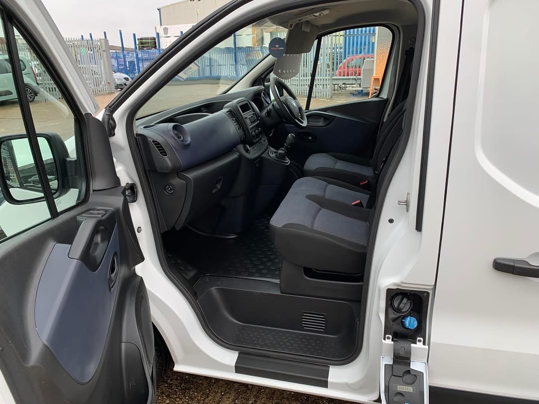 Used Vauxhall Vivaro 2017 for sale - 77148957: Photo 17