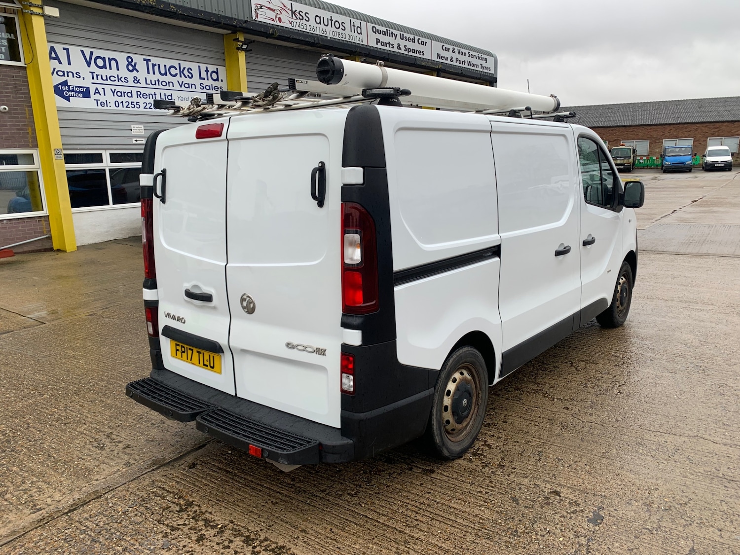 Used Vauxhall Vivaro 2017 for sale - 77148957: Photo 2