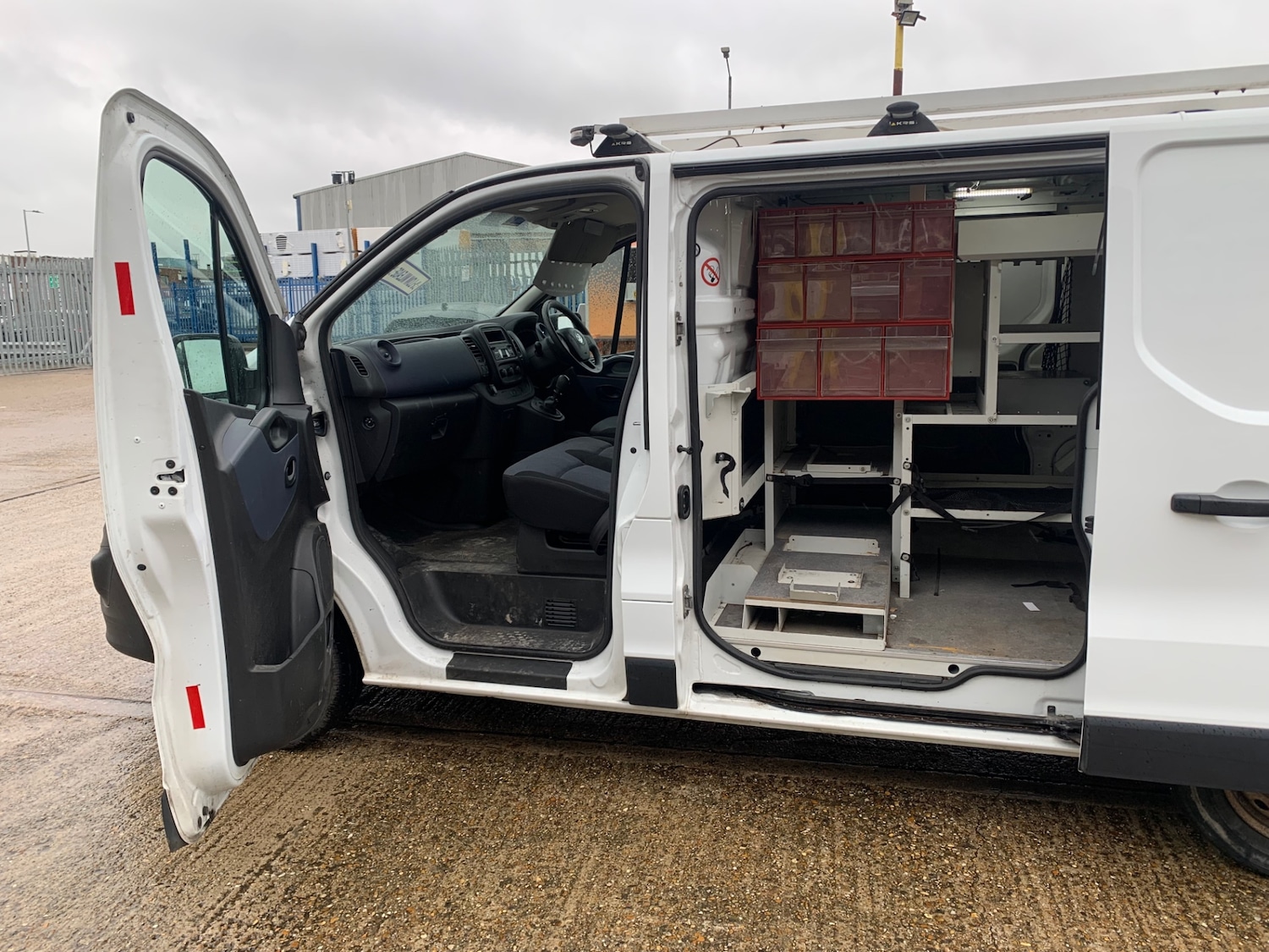 Used Vauxhall Vivaro 2017 for sale - 77148957: Photo 7