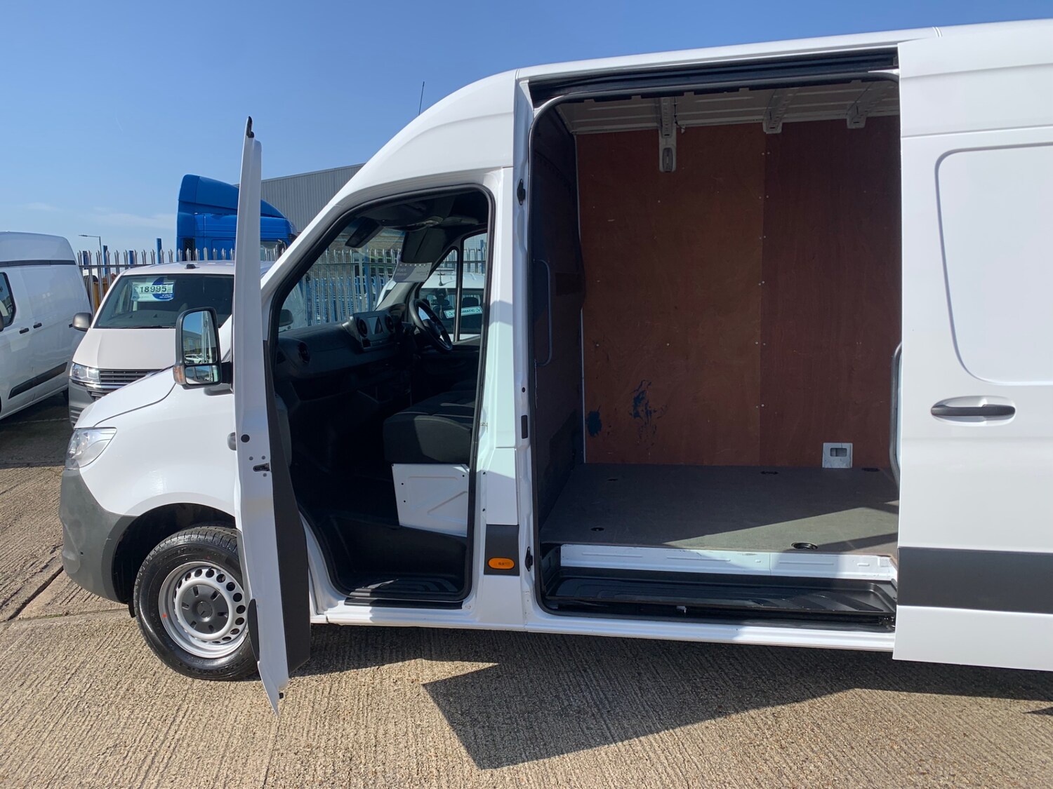 Used Mercedes-Benz Sprinter 2023 for sale - 77616805: Photo 16