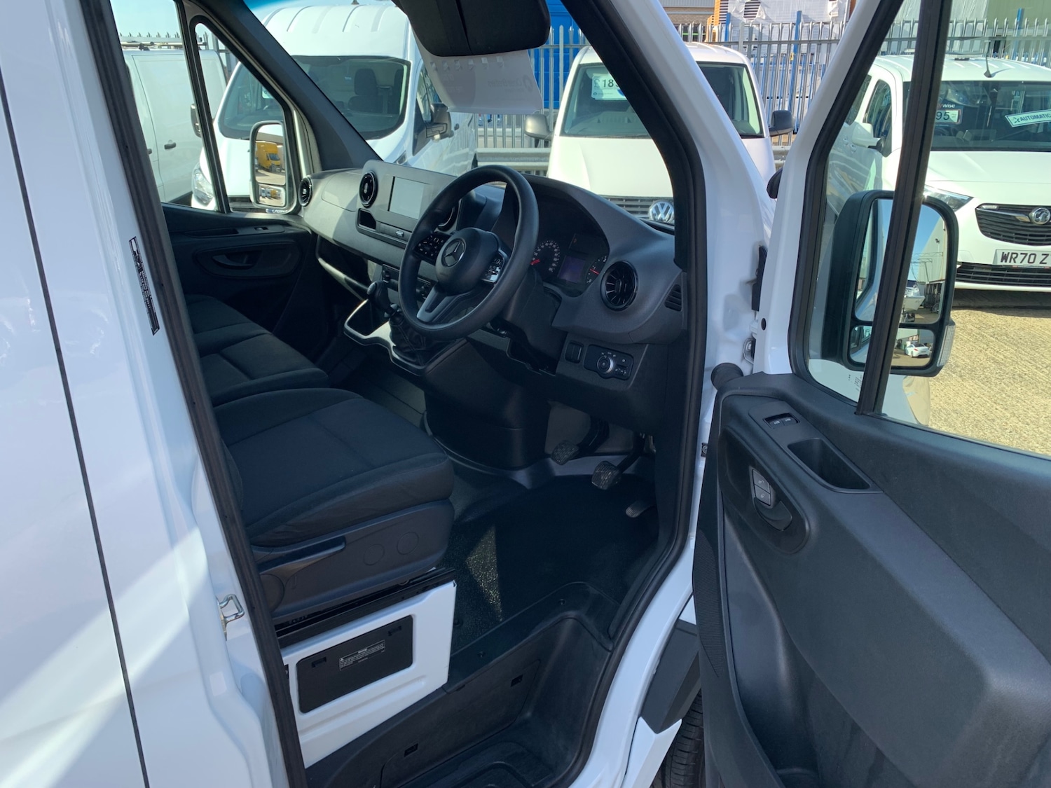 Used Mercedes-Benz Sprinter 2023 for sale - 77616805: Photo 9