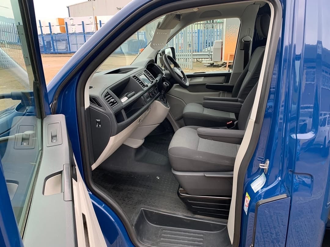 Used Volkswagen Transporter 2018 for sale - 77054714: Photo 16