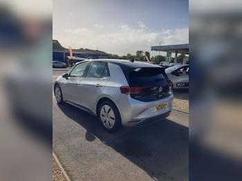 Used Volkswagen ID.3 2023 for sale - 76163482: Photo 4