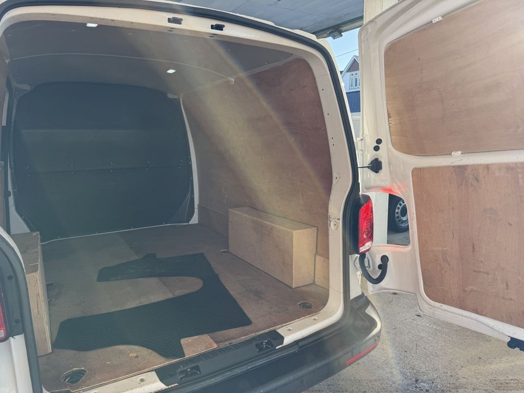 Used Volkswagen Transporter 2023 for sale - 76797829: Photo 11