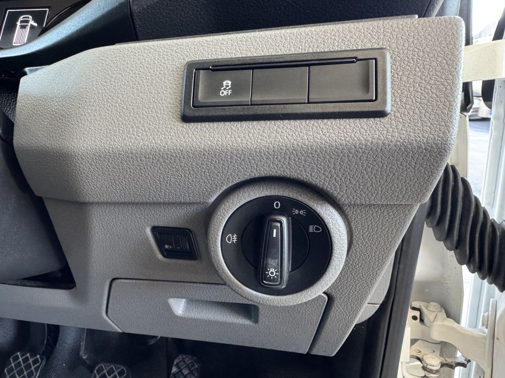 Used Volkswagen Transporter 2023 for sale - 76797829: Photo 28