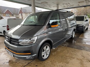 Used Volkswagen Transporter 2018 for sale - 76558504: Photo