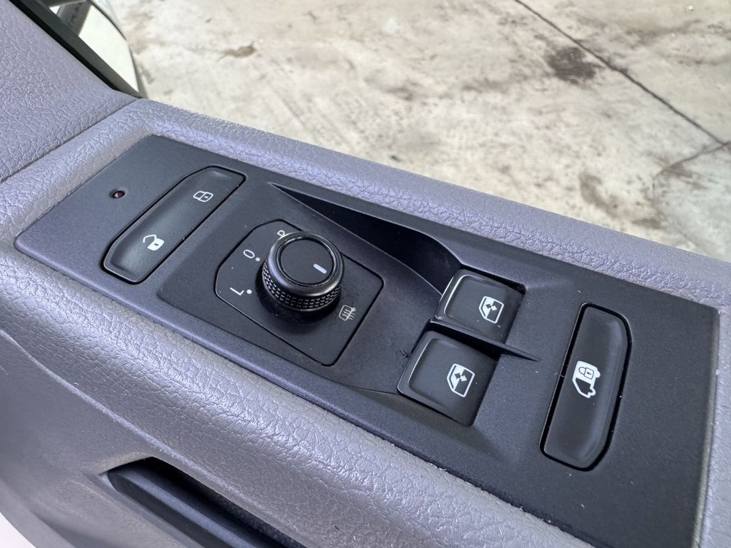 Used Volkswagen Transporter 2022 for sale - 76962571: Photo 12