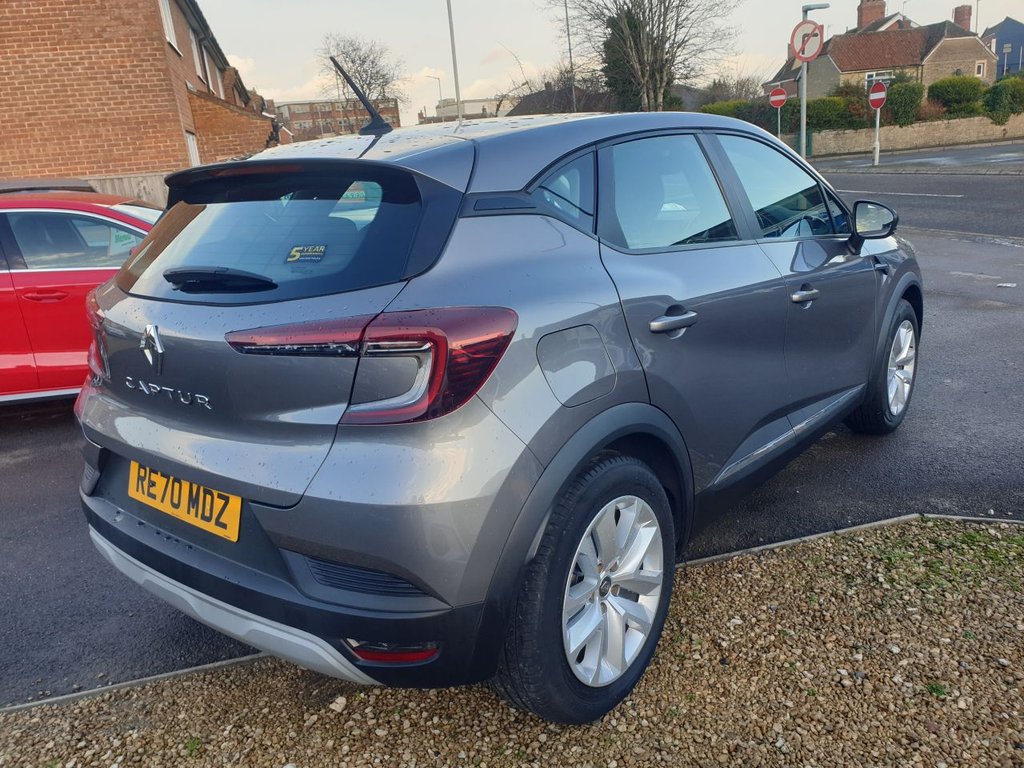 Used Renault Captur 2020 for sale - 76820429: Photo 4