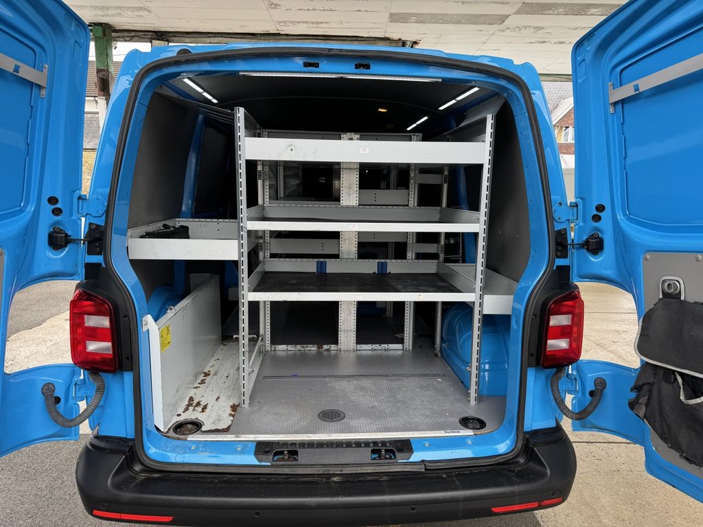 Used Volkswagen Transporter 2017 for sale - 77821112: Photo 11