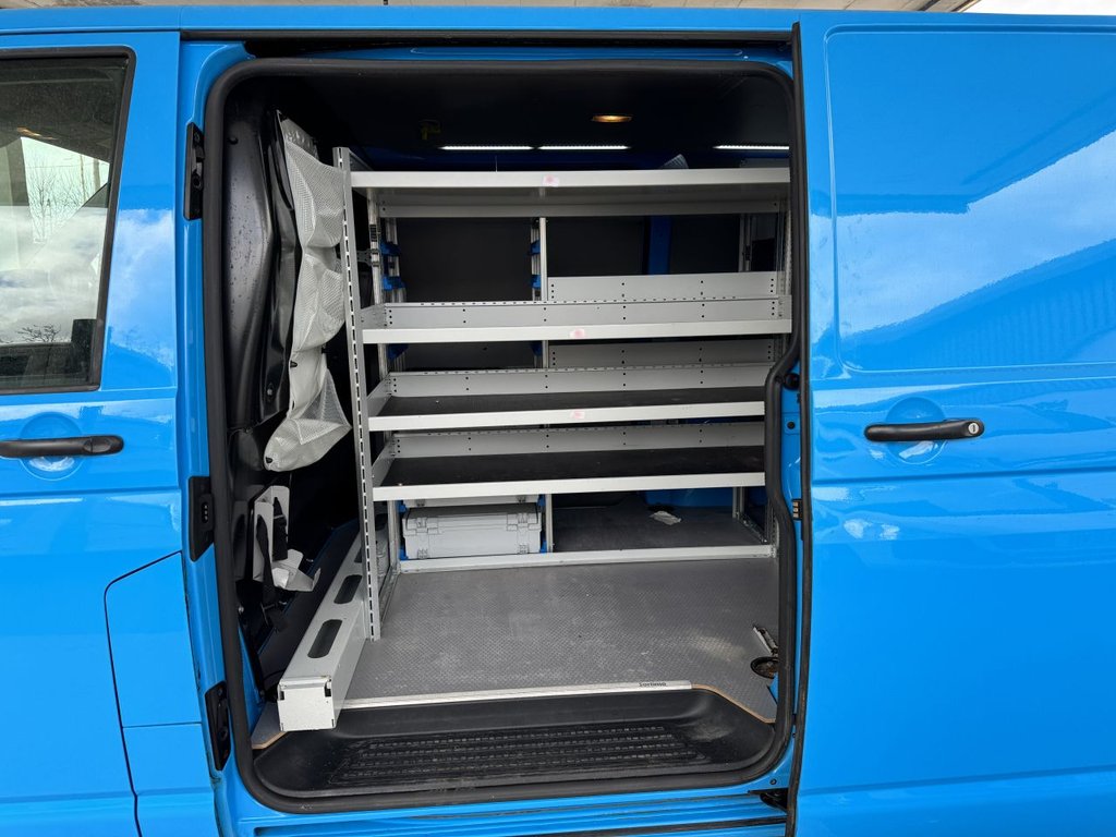 Used Volkswagen Transporter 2017 for sale - 77821112: Photo 12