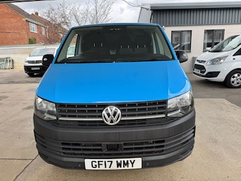 Used Volkswagen Transporter 2017 for sale - 77821112: Photo