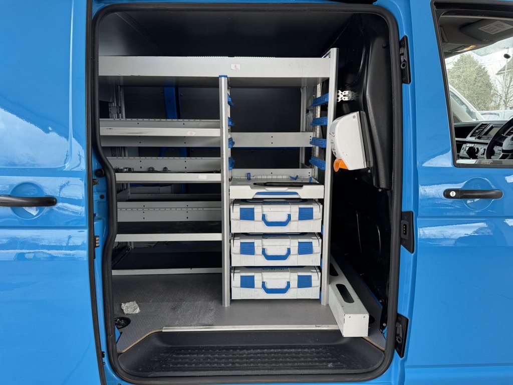 Used Volkswagen Transporter 2017 for sale - 77821112: Photo 9