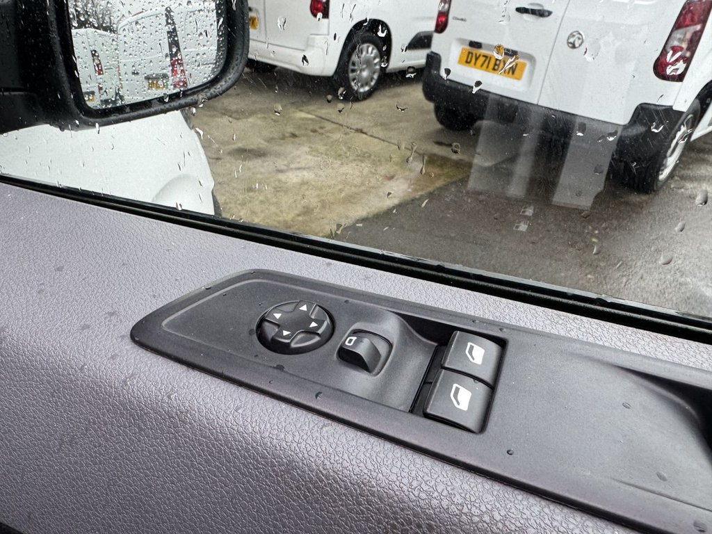 Used Vauxhall Vivaro 2020 for sale - 76973788: Photo 17