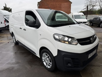 Vauxhall Vivaro feature image