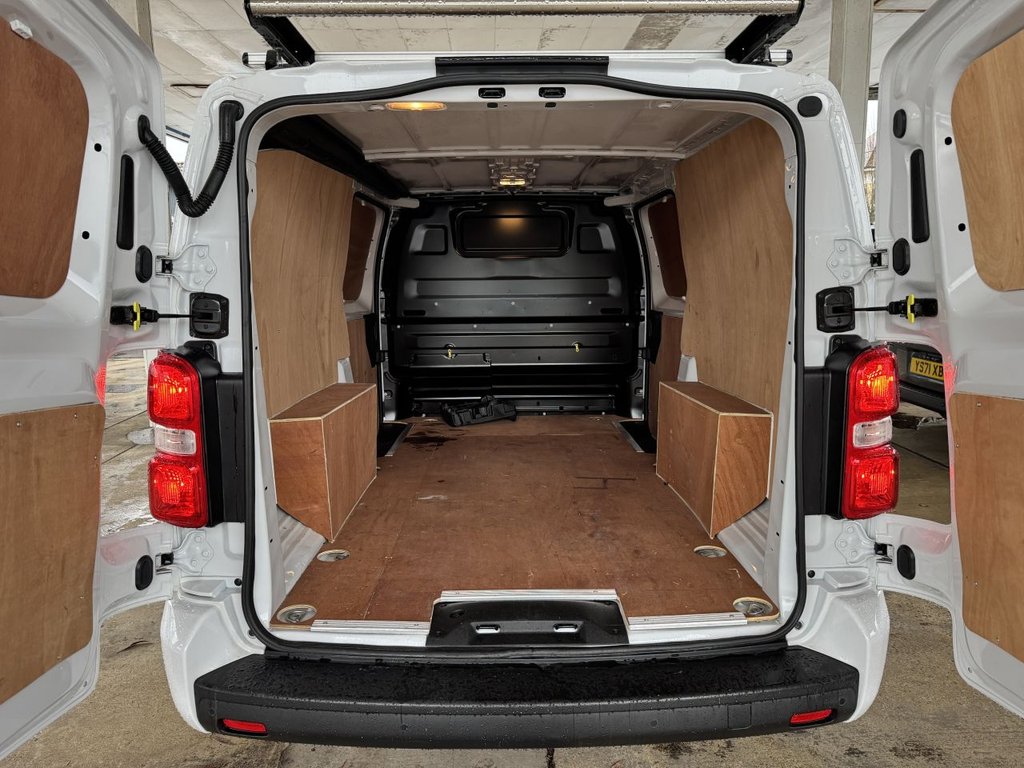 Used Vauxhall Vivaro 2022 for sale - 76973242: Photo 9