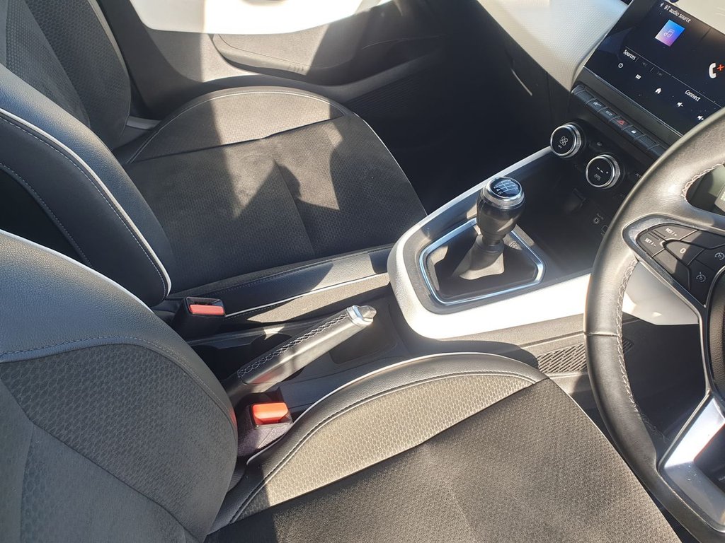 Used Renault Clio 2021 for sale - 76937461: Photo 14