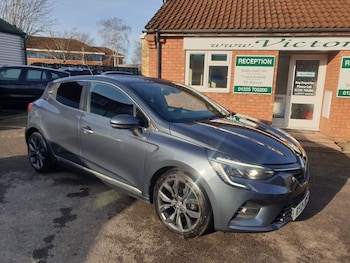 Used Renault Clio 2021 for sale - 76937461: Photo