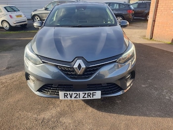 Used Renault Clio 2021 for sale - 76937461: Photo