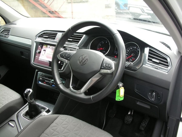Used Volkswagen Tiguan 2023 for sale - 74844285: Photo 11